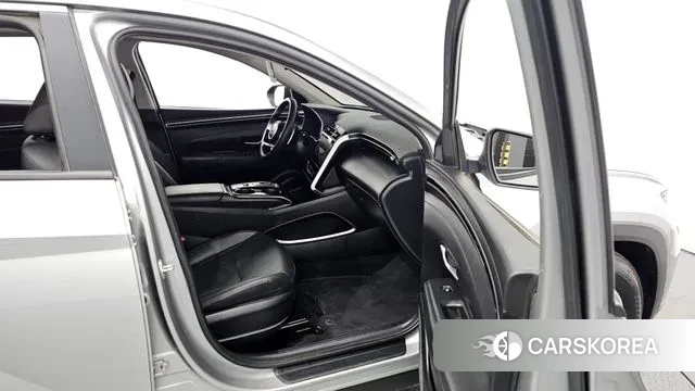 Hyundai Tucson (NX4) 2022 Серебряный из Кореи, фото 2