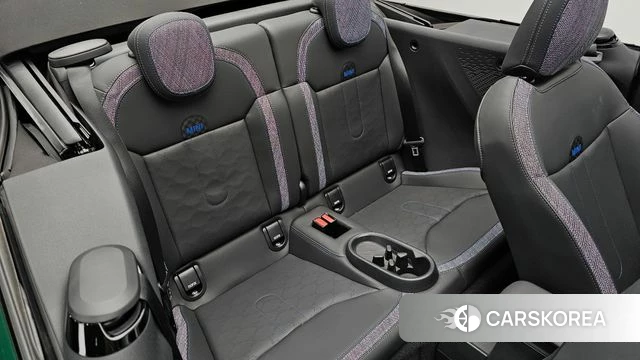 Mini Cooper C Convertible 4th Generation 2025 Зеленый из Кореи, фото 2