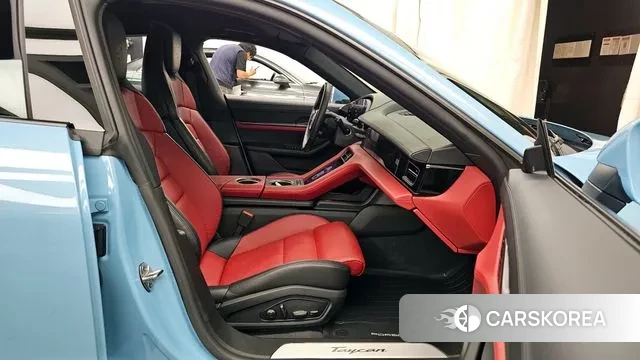 Porsche Taycan 2024 Небесно-голубой из Кореи, фото 2