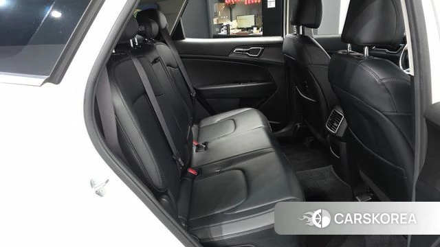 Kia Sportage 5th Generation Hybrid 2023 Белый из Кореи, фото 2