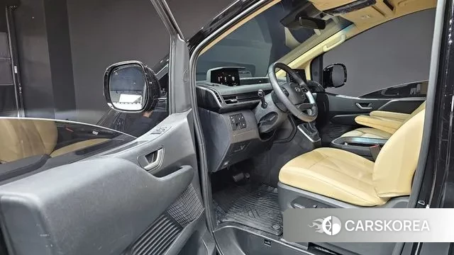 Hyundai Staria 2025 Черный из Кореи, фото 2