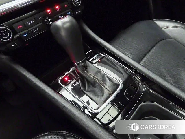 Jeep Compass 2nd Generation 2022 Белый из Кореи, фото 2