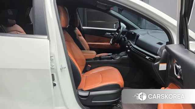 Kia The New Sportage 5th Generation Hybrid 2025 Белый из Кореи, фото 2
