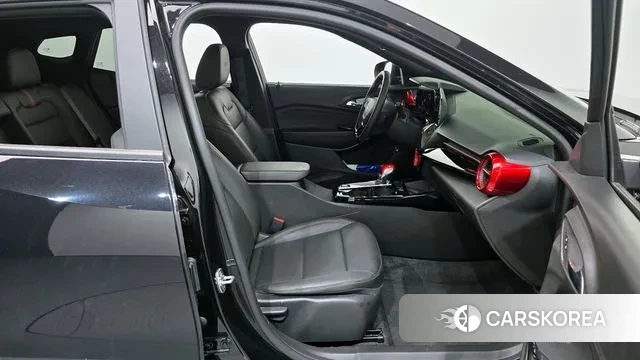 Chevrolet (GM Daewoo) Trax Crossover 2023 Черный из Кореи, фото 2