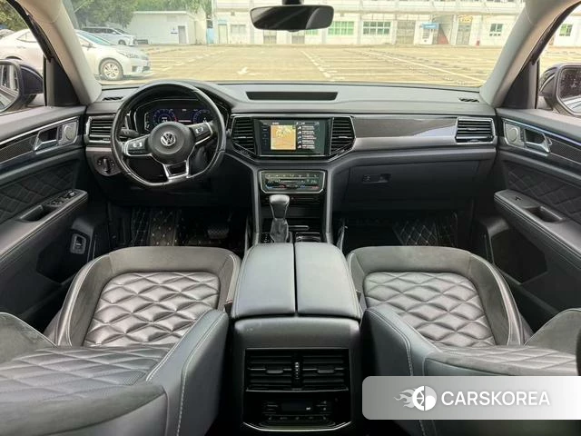 Volkswagen Tourang 2021 Черный из Китая, фото 2