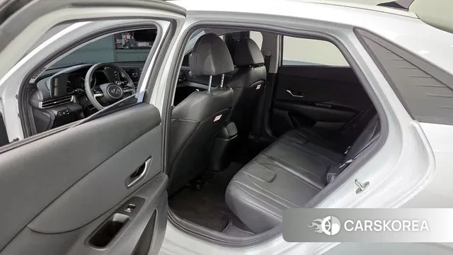 Hyundai Avante Hybrid (CN7) 2022 Белый из Кореи, фото 2