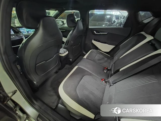 Kia EV6 2022 Серебристо-серый из Кореи, фото 2