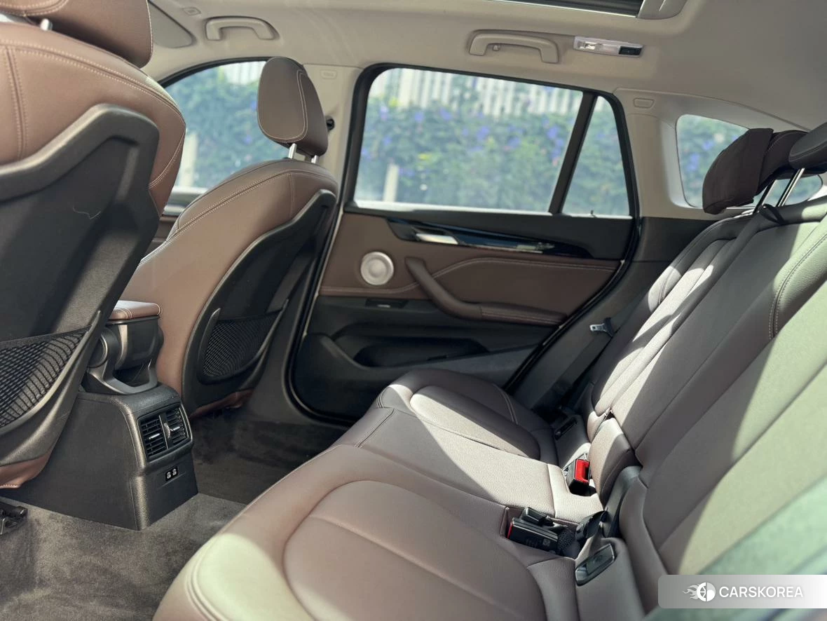 BMW X1 2021 Белый из Китая, фото 2