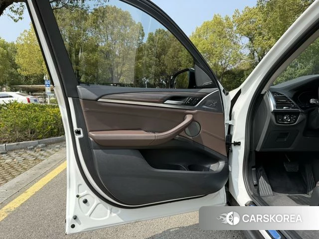 BMW X3 2021 Белый из Китая, фото 2