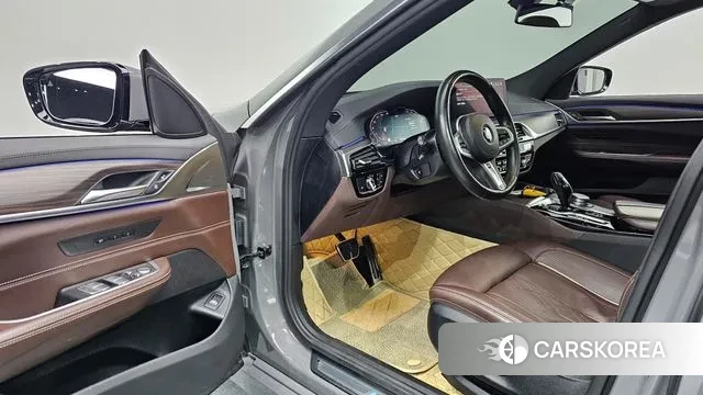 BMW 6 Series GT (G32) 2021 Серебряный из Кореи, фото 2