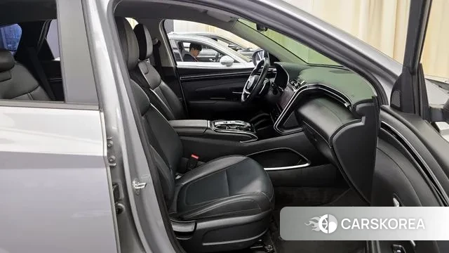 Hyundai Tucson (NX4) 2021 Серебристо-серый из Кореи, фото 2