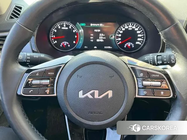 Kia Seltos 2022 Белый из Кореи, фото 2