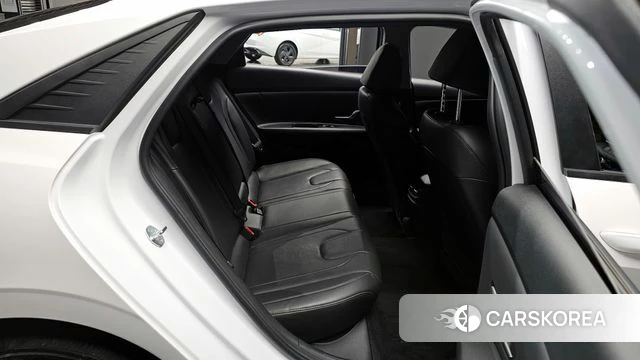 Hyundai Avante (CN7) 2023 Белый из Кореи, фото 2