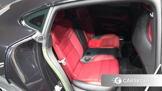 Porsche Taycan 2023 Черный из Кореи, фото 2