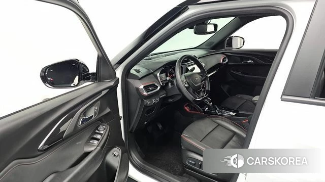 Chevrolet (GM Daewoo) Trailblazer 2023 Белый из Кореи, фото 2