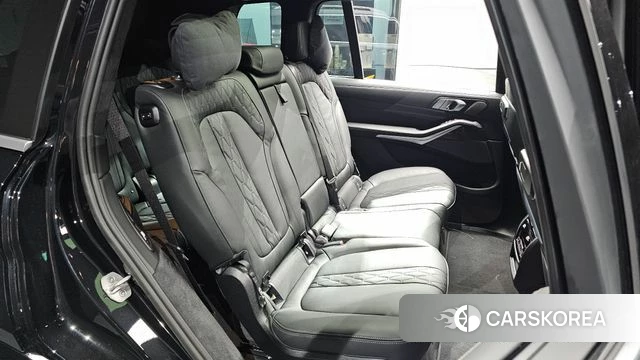 BMW X7 (G07) 2025 Черный из Кореи, фото 2