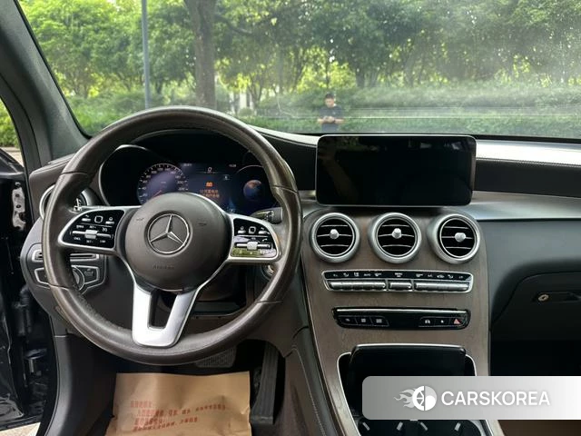 Mercedes-Benz GLC 2021 Черный из Китая, фото 2
