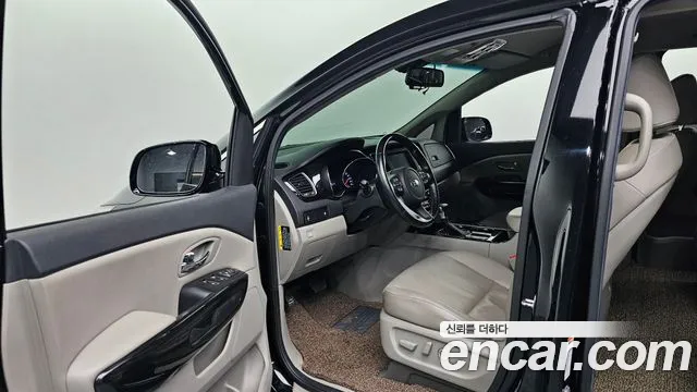 Kia The New Carnival 2019 Черный из Кореи, фото 2