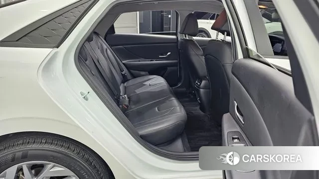 Hyundai The New Avante (CN7) 2024 Белый из Кореи, фото 2