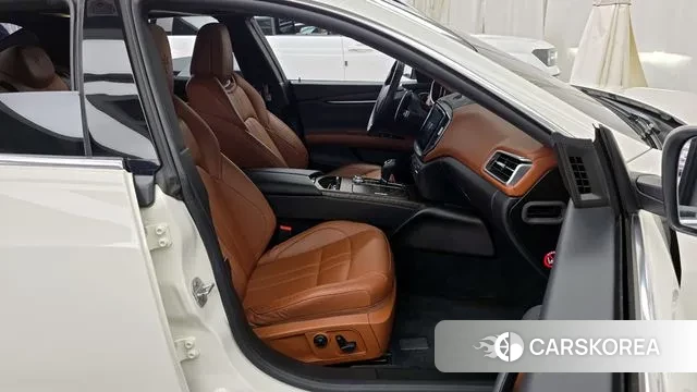 Maserati Ghibli 2018 Белый из Кореи, фото 2