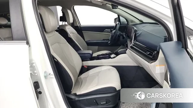 Kia Sportage 5th Generation Hybrid 2023 Белый из Кореи, фото 2