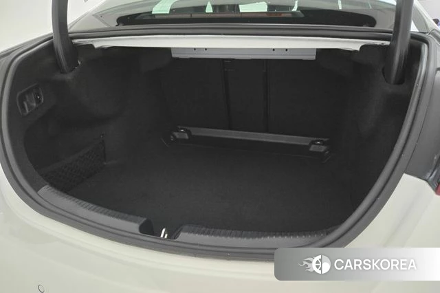 Mercedes-Benz C-Class W206 2026 Белый из Кореи, фото 2