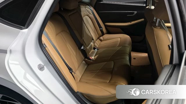Hyundai Sonata D Edge Hybrid (DN8) 2023 Белый из Кореи, фото 2