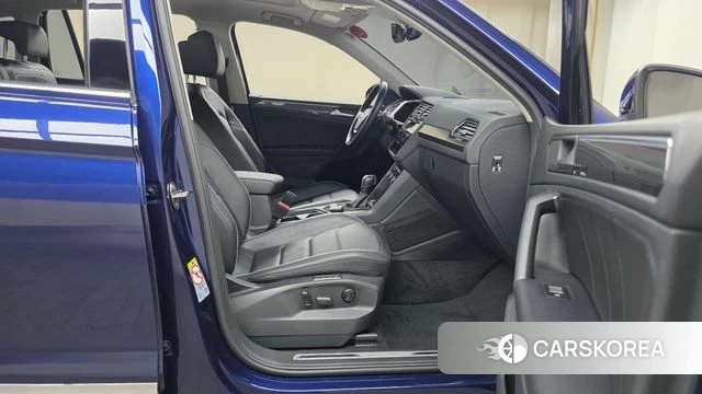Volkswagen Tiguan second Generation 2020 Синий из Кореи, фото 2