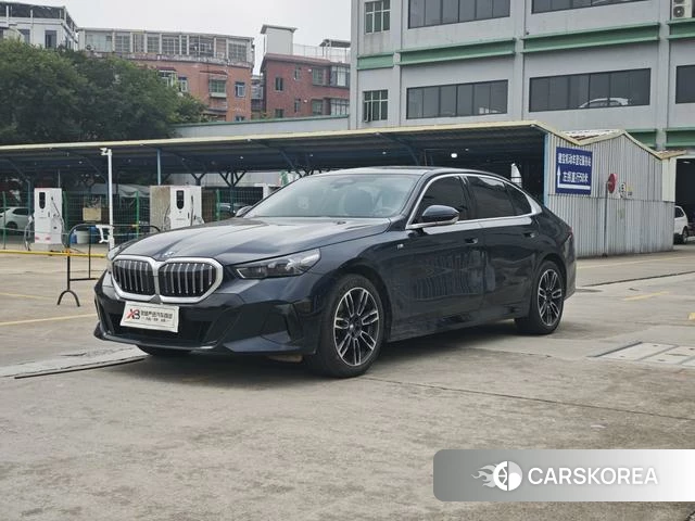 BMW 5 series 2025 Черный из Китая, фото 2