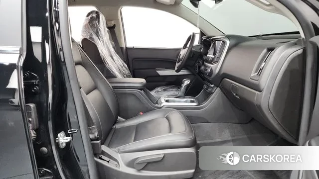 Chevrolet (GM Daewoo) Real New Colorado 2022 Черный из Кореи, фото 2