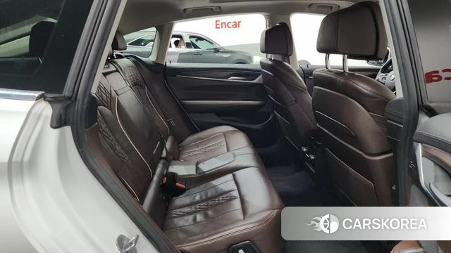 BMW 6 Series GT (G32) 2018 Белый из Кореи, фото 2