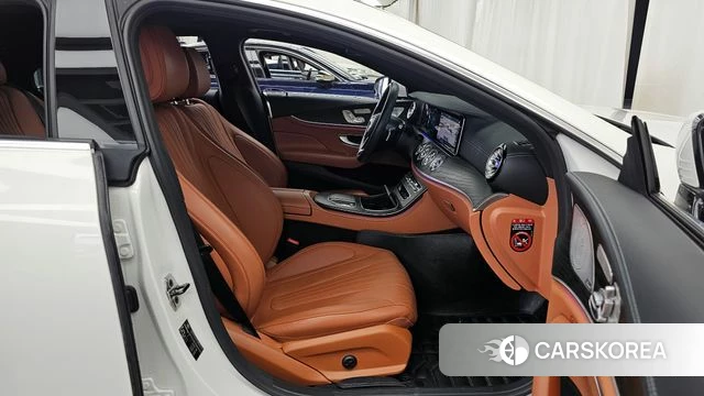 Mercedes-Benz CLS-Class C257 2022 Белый из Кореи, фото 2