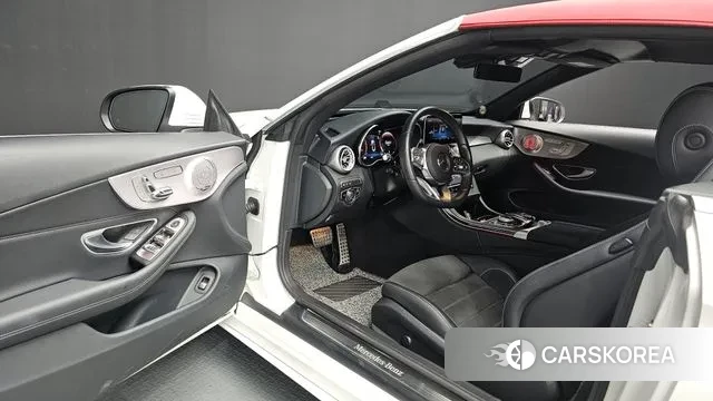 Mercedes-Benz C-Class W205 2021 Белый из Кореи, фото 2