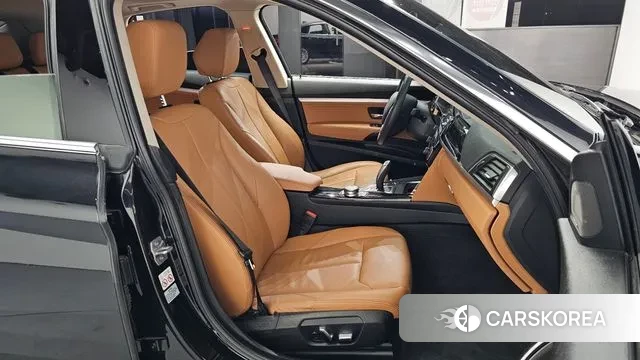 BMW 3 Series GT (F34) 2020 Черный из Кореи, фото 2