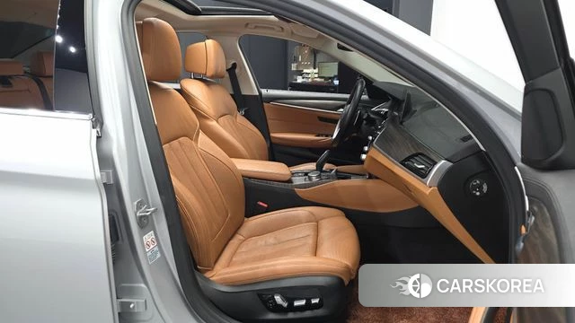 BMW 5 Series (G30) 2020 Серебряный из Кореи, фото 2