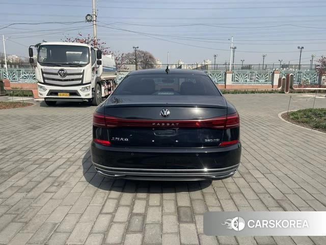 Volkswagen Passat 2023 Черный из Китая, фото 2