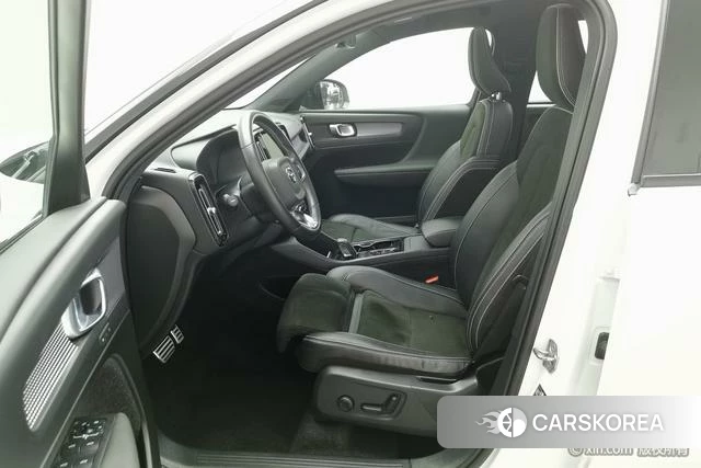 Volvo XC40 2020 Белый из Китая, фото 2