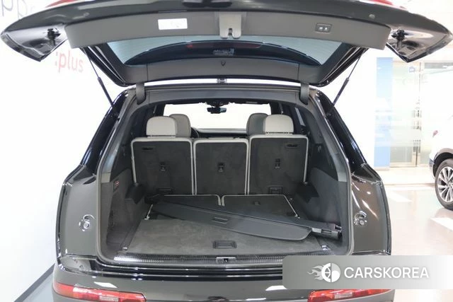 Audi Q7 (4M) 2024 Черный из Кореи, фото 2