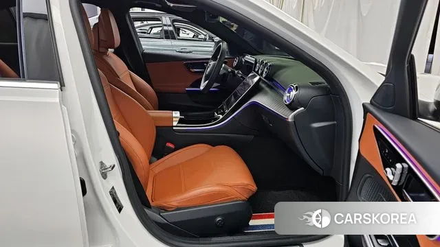 Mercedes-Benz C-Class W206 2022 Белый из Кореи, фото 2