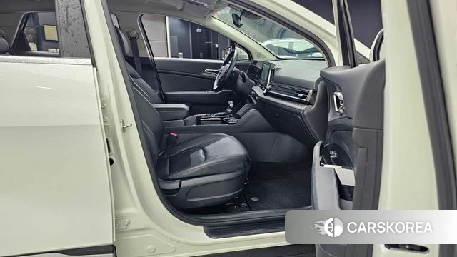 Kia Sportage 5th Generation 2021 Белый из Кореи, фото 2