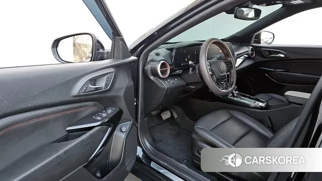 Chevrolet (GM Daewoo) Trax Crossover 2023 Черный из Кореи, фото 2