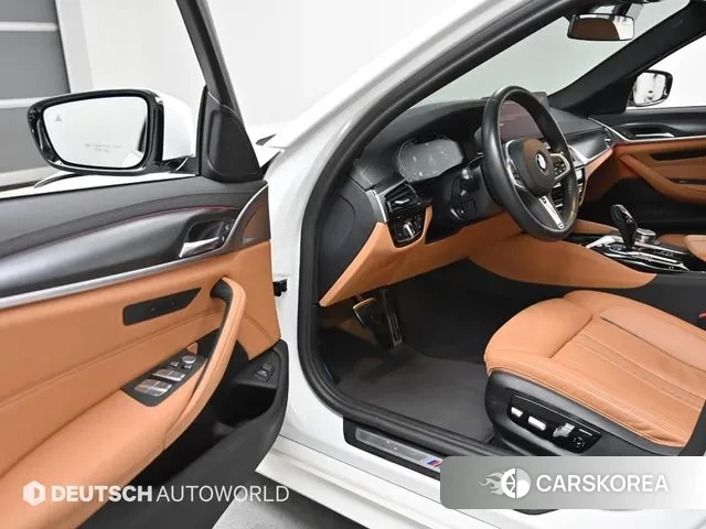 BMW 5 Series (G30) 2023 Белый из Кореи, фото 2