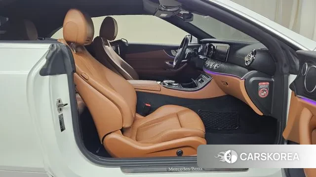 Mercedes-Benz E-Class W213 2018 Серебристо-серый из Кореи, фото 2