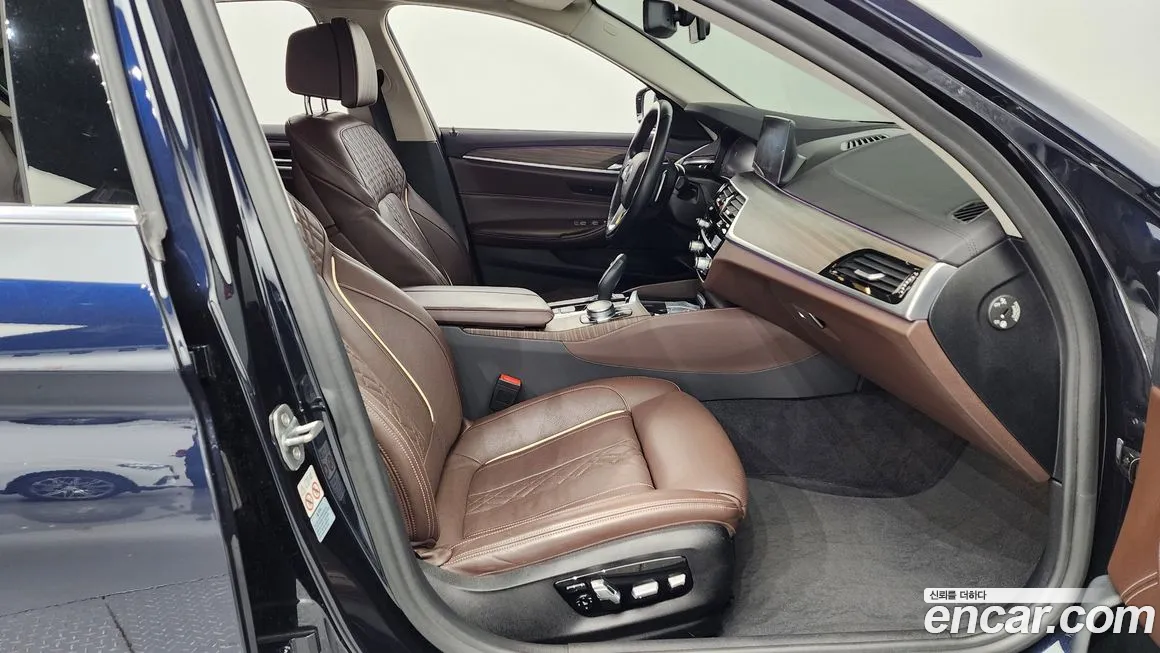 BMW 5 Series (G30) id 2009450 из Кореи 2