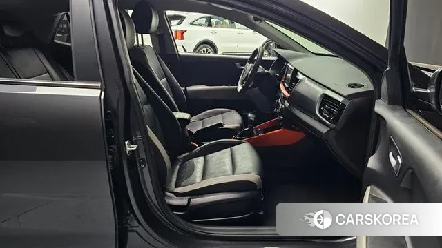 Kia Stonic 2019 Серый из Кореи, фото 2