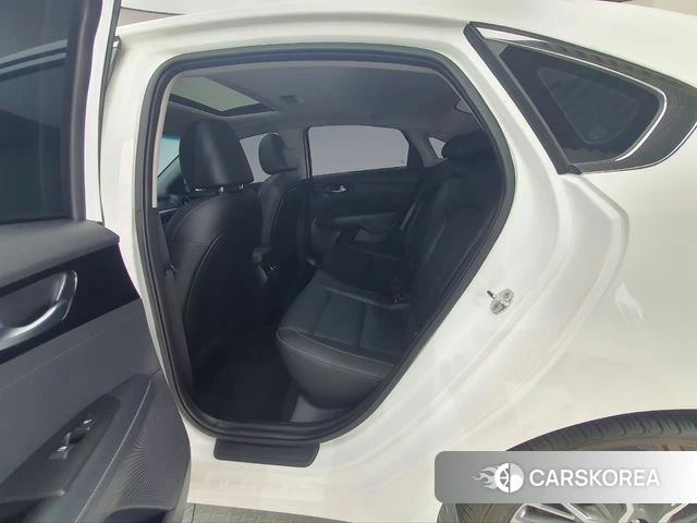 Kia The New K3 2nd generation 2021 Белый из Кореи, фото 2