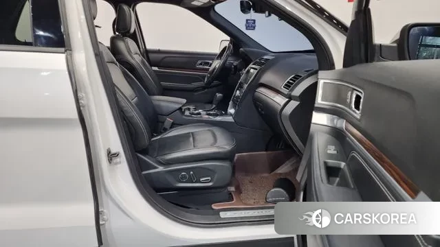 Ford Explorer 2018 Белый из Кореи, фото 2