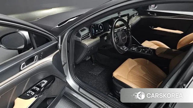 Kia K5 3rd generation 2021 Серебристо-серый из Кореи, фото 2