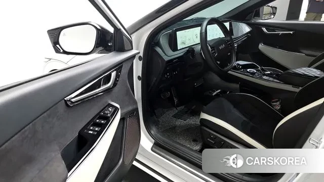 Kia EV6 2023 Белый из Кореи, фото 2