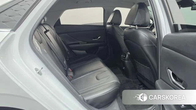 Hyundai The New Avante (CN7) 2024 Белый из Кореи, фото 2